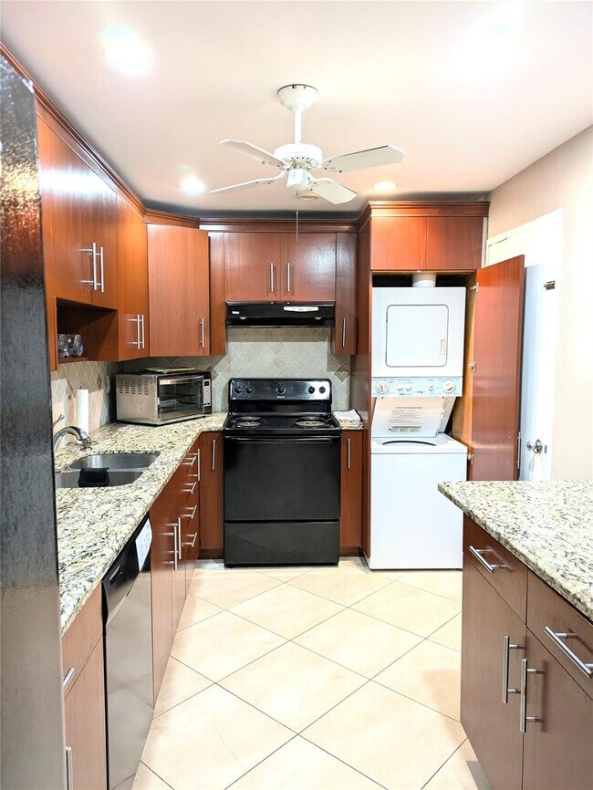 Building Photo - 4250 Galt Ocean Dr