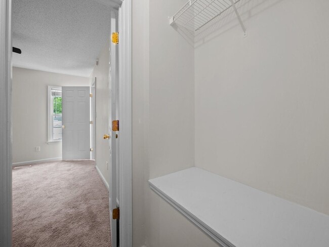 Building Photo - Welcome to Winners Circle!