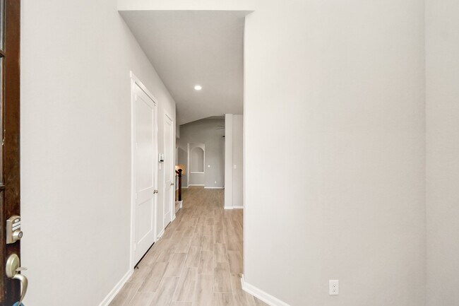 Building Photo - 24754 Levante Dr