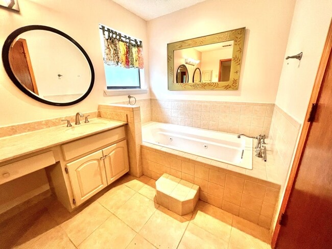 Building Photo - Fabulous house in Avondale on the East side of Tallahassee