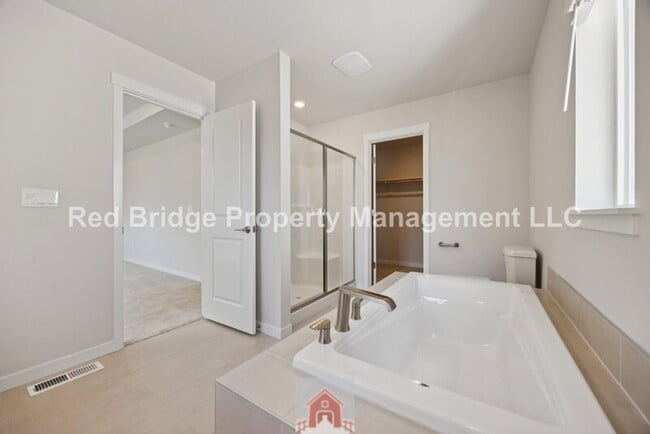 Building Photo - 16626 SW Noosa Ct