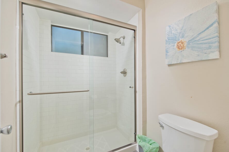 Building Photo - 21820 Marylee St