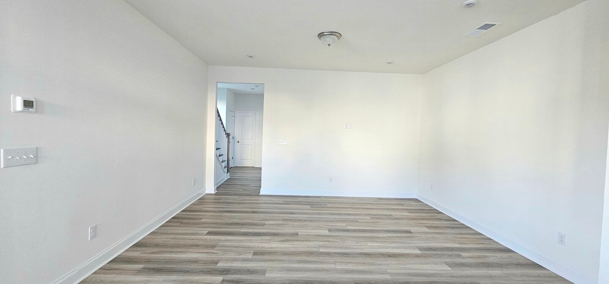 Building Photo - 1534 Cedar Tree Dr