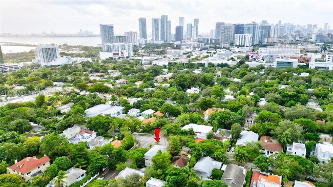 Building Photo - 4600 NE 1st Ave