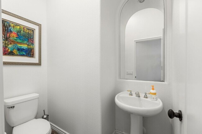 Building Photo - 6213 Paseo Privado