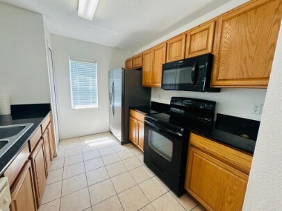 Building Photo - 203 Castlekeeper Pl