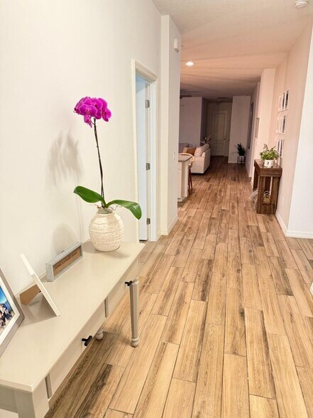 Building Photo - 15379 Shonan Gold Dr