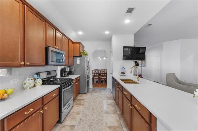 Building Photo - 3233 Clear Springs Dr