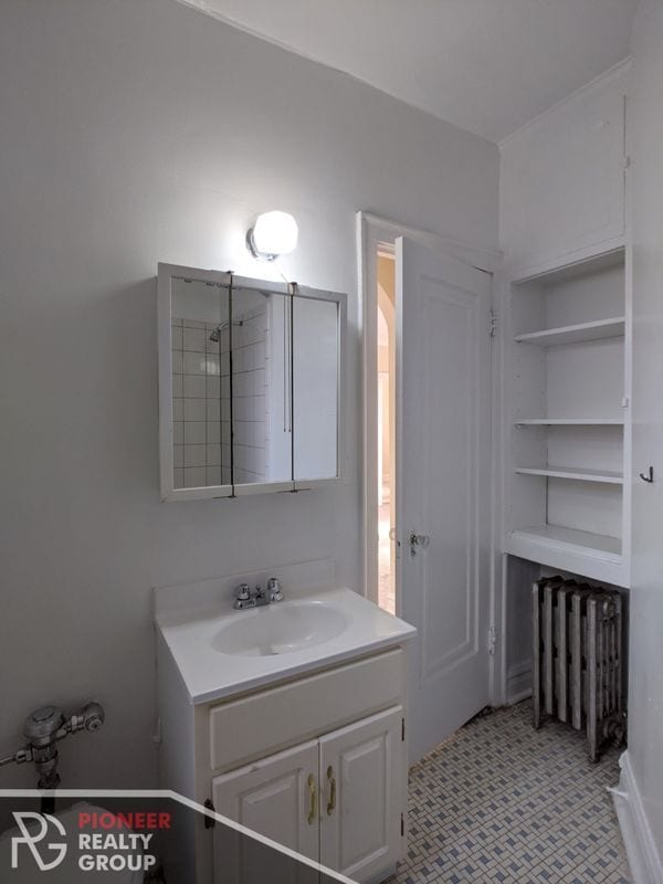 Building Photo - 4829 N Damen Ave