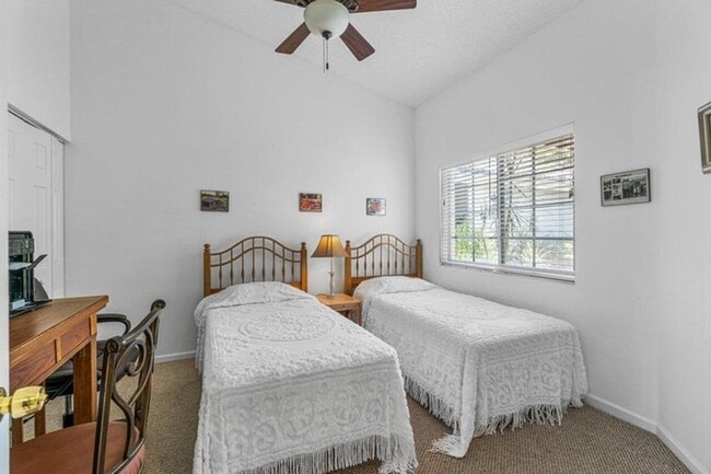 Building Photo - 55 N Lakeshore Dr