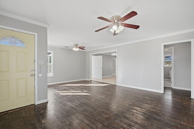 Building Photo - 2618 S 22nd St