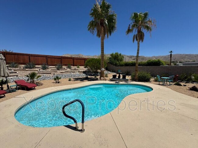Building Photo - 65548 Avenida Barona