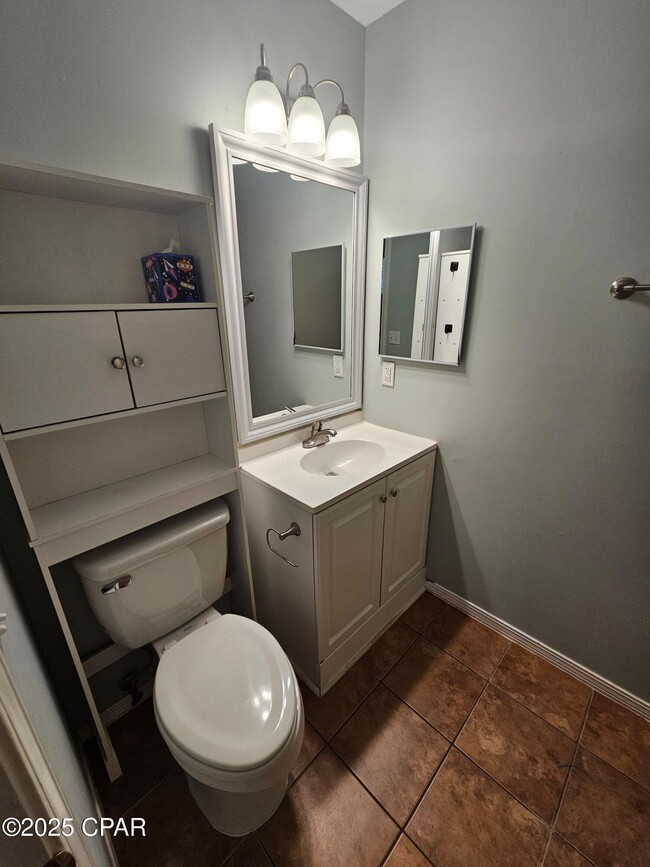 Building Photo - 836 Premier Dr