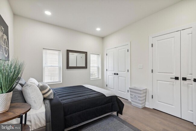 Building Photo - 1215 S 23rd St