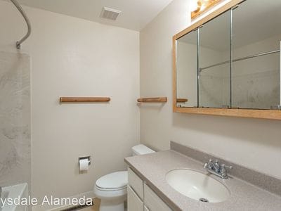 Building Photo - 1017 Kingston Ln