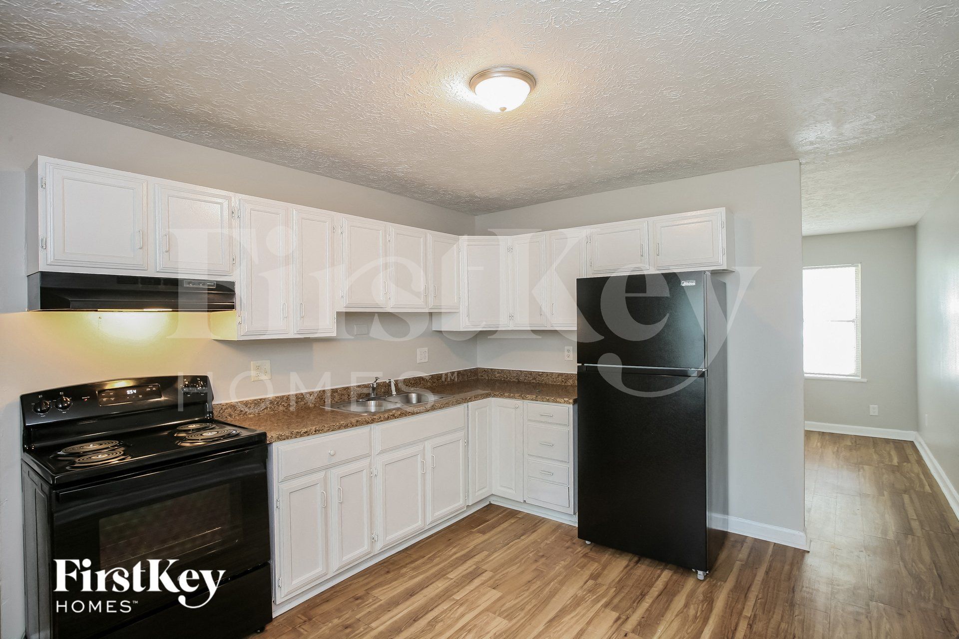 Building Photo - 4509 Phoenix Dr