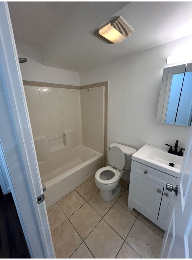 Building Photo - 290 Seaview Ave