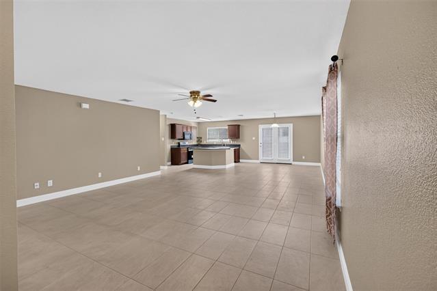 Building Photo - 2215 Splendor Ct