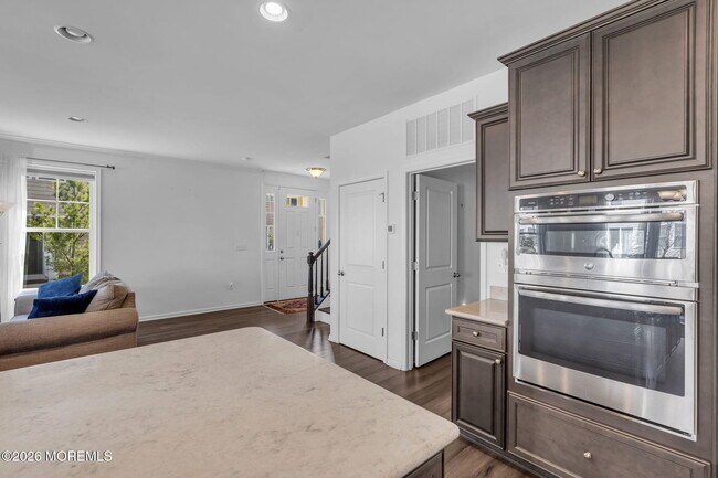 Building Photo - 2 Malcolm Way