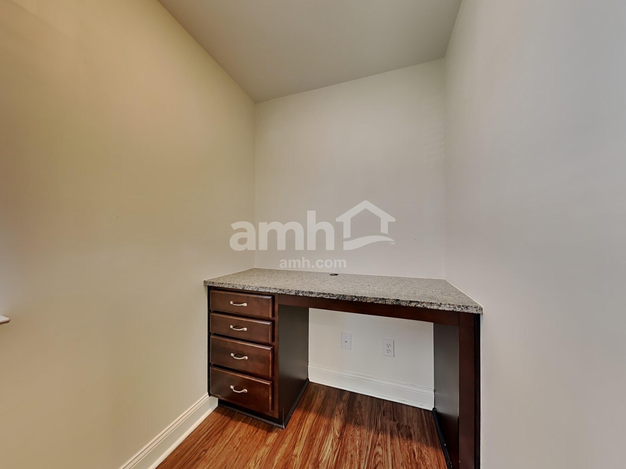 Building Photo - 308 Bering Ln