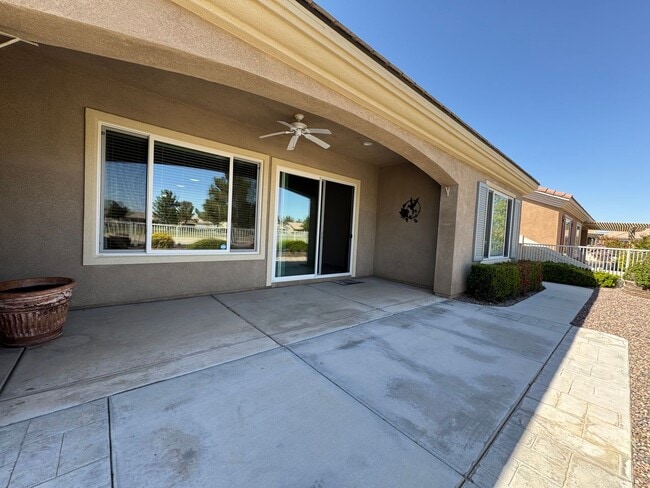 Building Photo - 55 + Community of Sun City Del Webb in App...