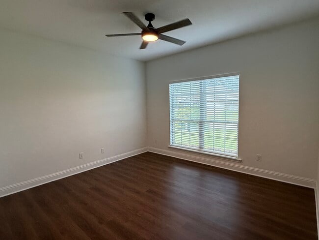 Building Photo - 10510 Dunmore Dr