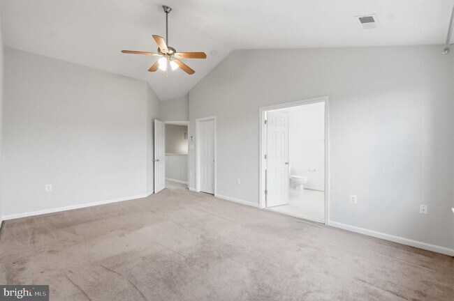 Building Photo - 899 Stonefield Square NE