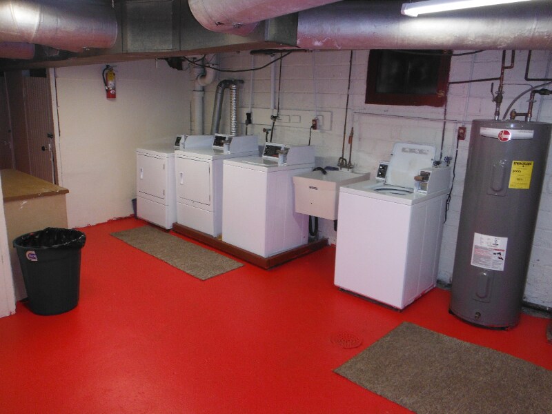 Building Photo - 1005 Broad Ave NW