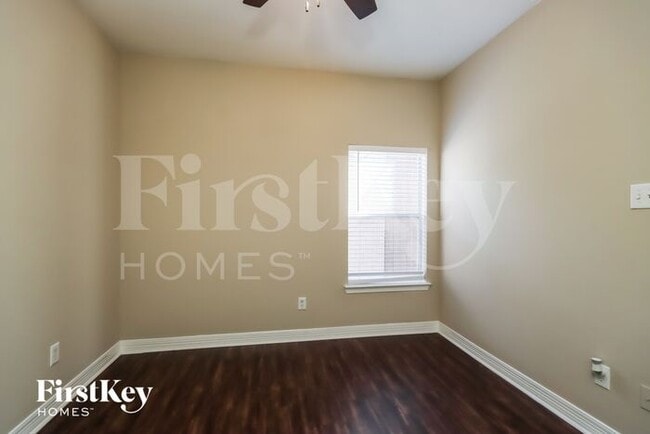 Building Photo - 21630 Hansom Dr