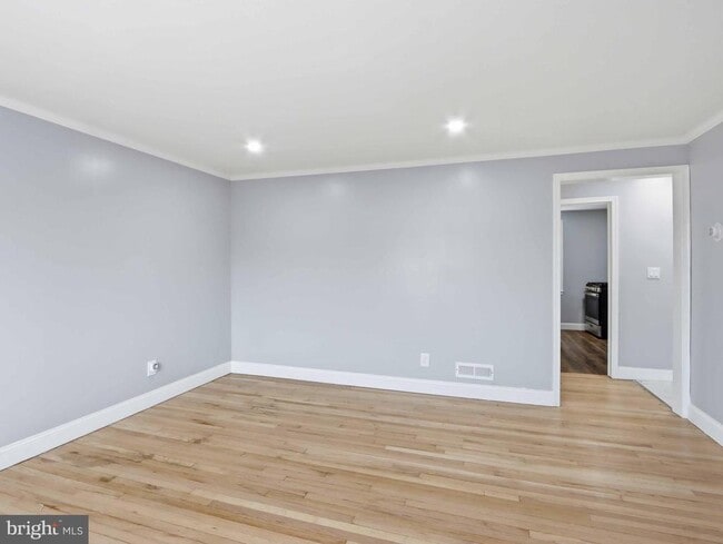 Building Photo - 3603 Ravenwood Ave