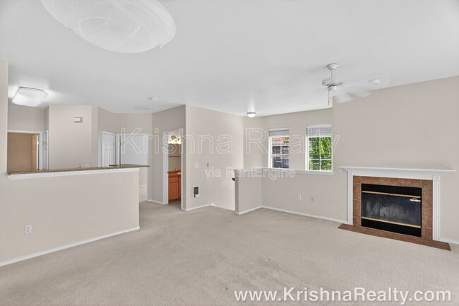 Building Photo - 1175 NE 64th Ln