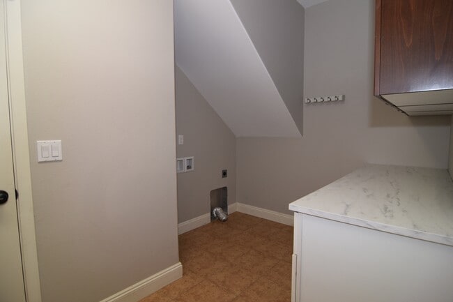 Building Photo - 21524 SW Parkin Ln