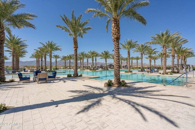 Building Photo - Luxurious Condo in Sterling Grove