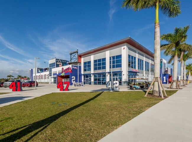 Building Photo - 268 Southampton Dr