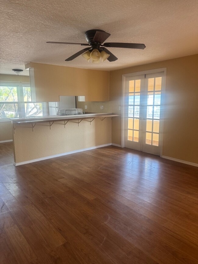 Building Photo - 196 13th St