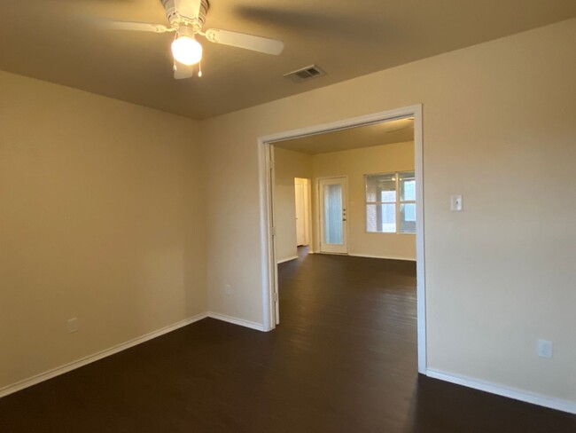 Building Photo - 4 BEDROOM + OFFICE, BELTON ISD