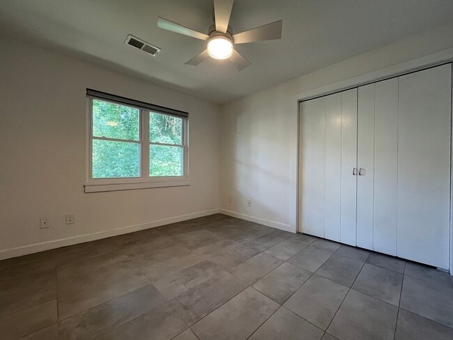 Building Photo - 1041 Churchill Downs Ct