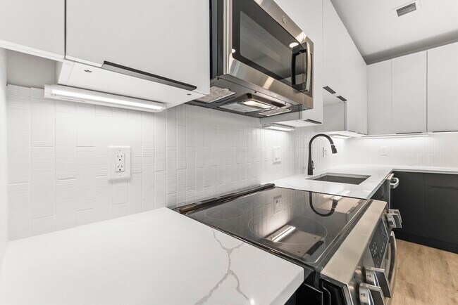 Building Photo - 24-28 Mt Pleasant St