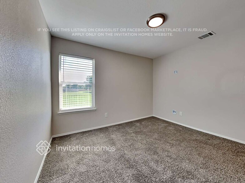Building Photo - 115 Buckskin Dr
