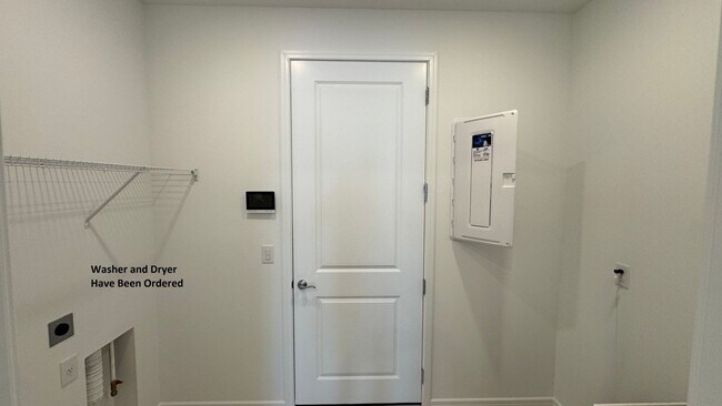 Building Photo - Unfurnished Annual Rental Available Now