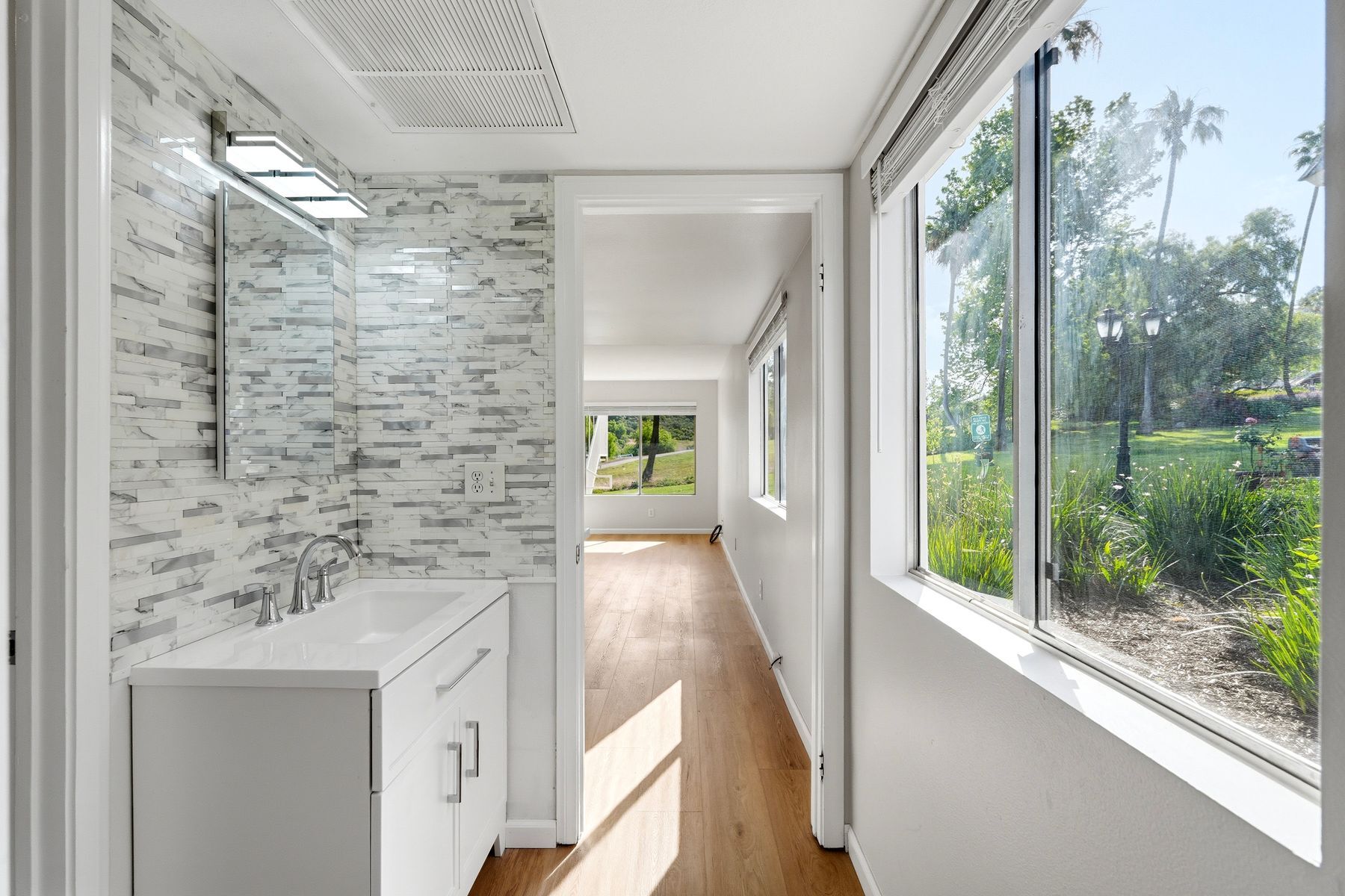 Building Photo - 27735 Mountain Meadow Rd