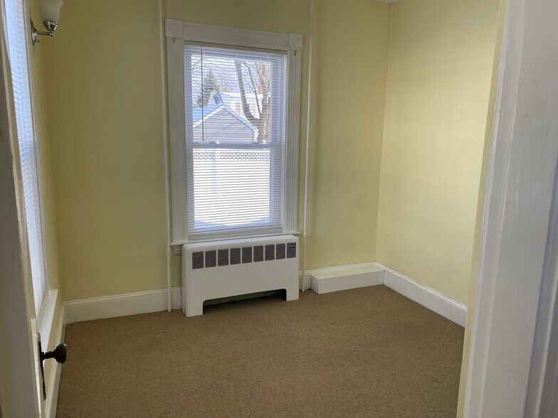 Office, Workout or craft room. Adjacent to Bedroom. - 347 Park Ave