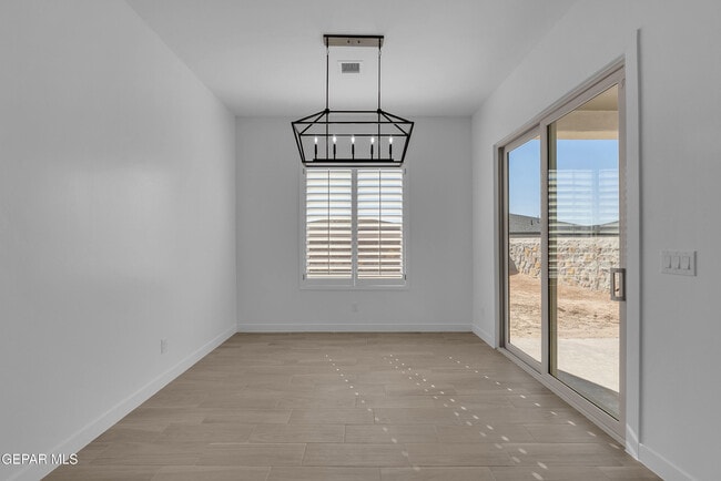 Building Photo - 15148 Destination