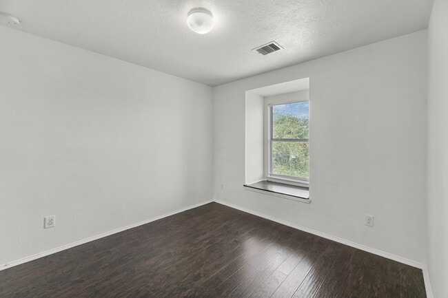 Building Photo - 2626 Skyview Cove Court