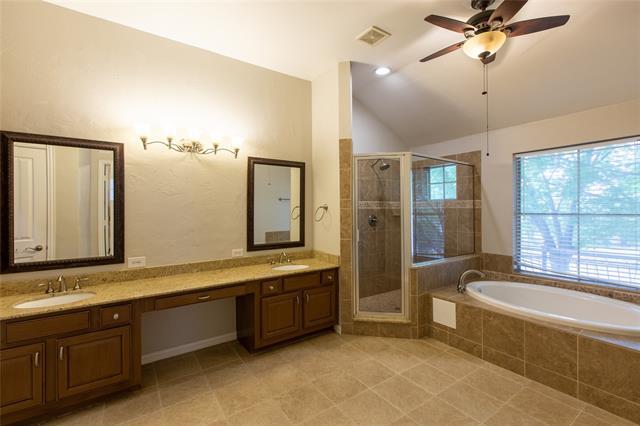 Building Photo - 609 Regency Dr