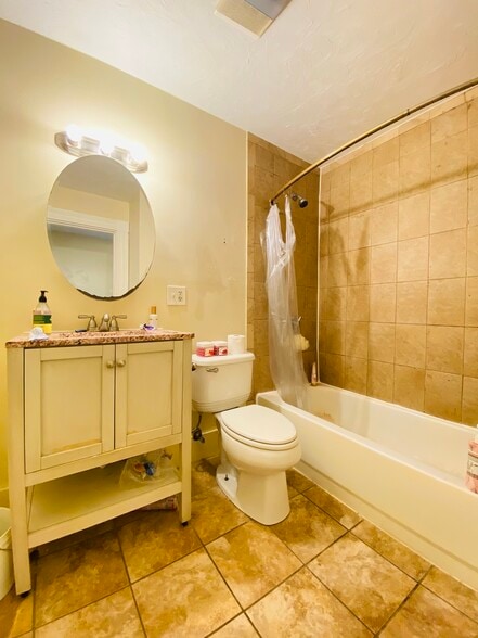 Building Photo - 76 Saint Stephen St