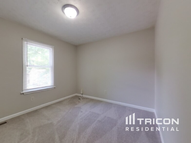 Building Photo - 2632 Winding Creek Dr