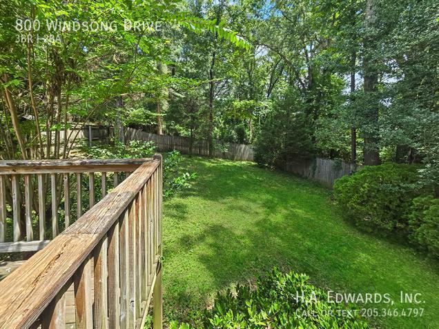 Building Photo - 800 Windsong Dr