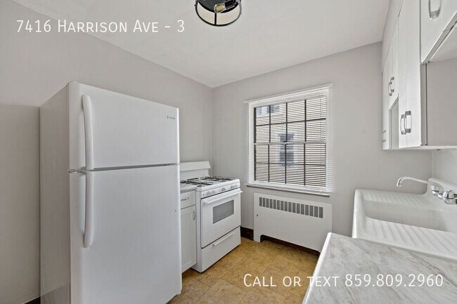 Building Photo - 7416 Harrison Ave