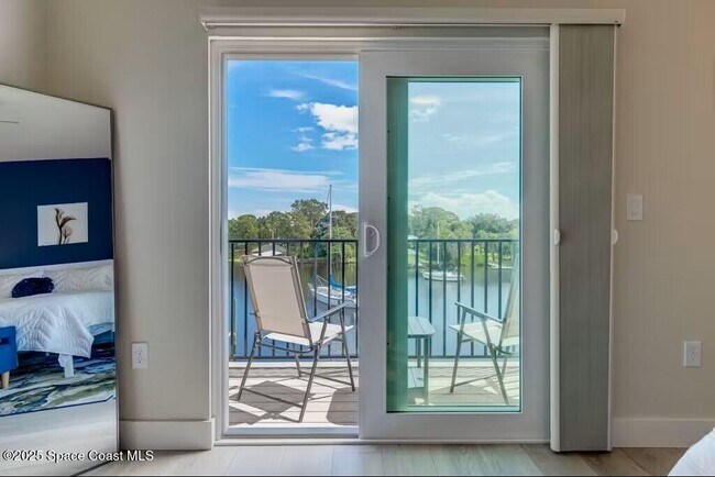 Building Photo - 873 Paddleboard Ct